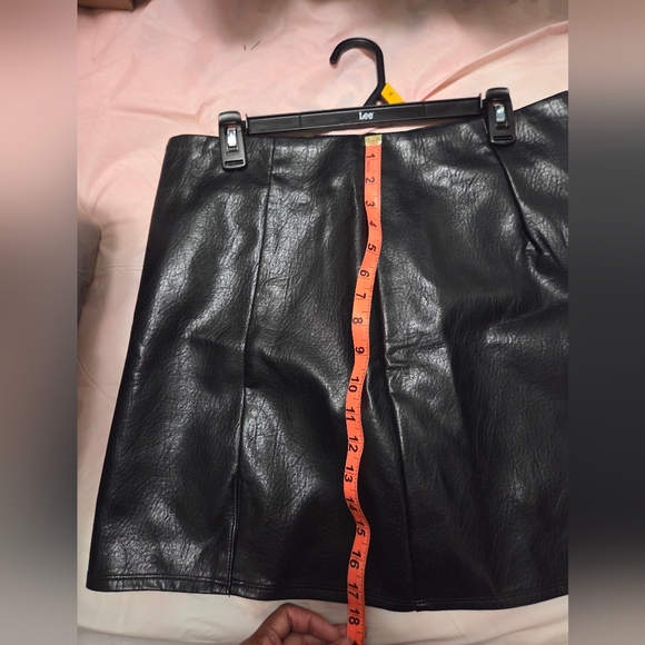 Old Navy Black Faux Leather Skirt (Size L) - Picture 3 of 5